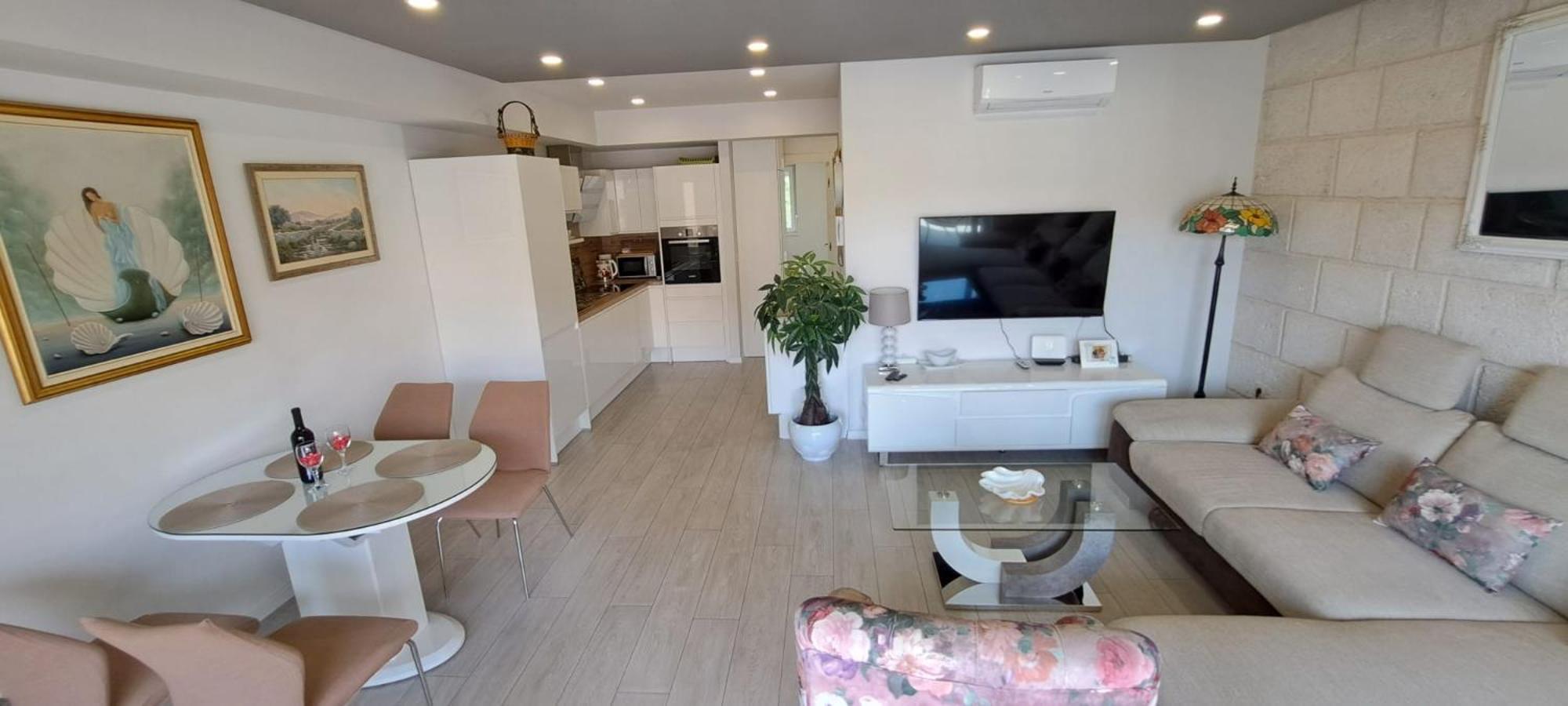 "Modern Apartment Matutu" - Parking Is In The Garage Makarska Buitenkant foto