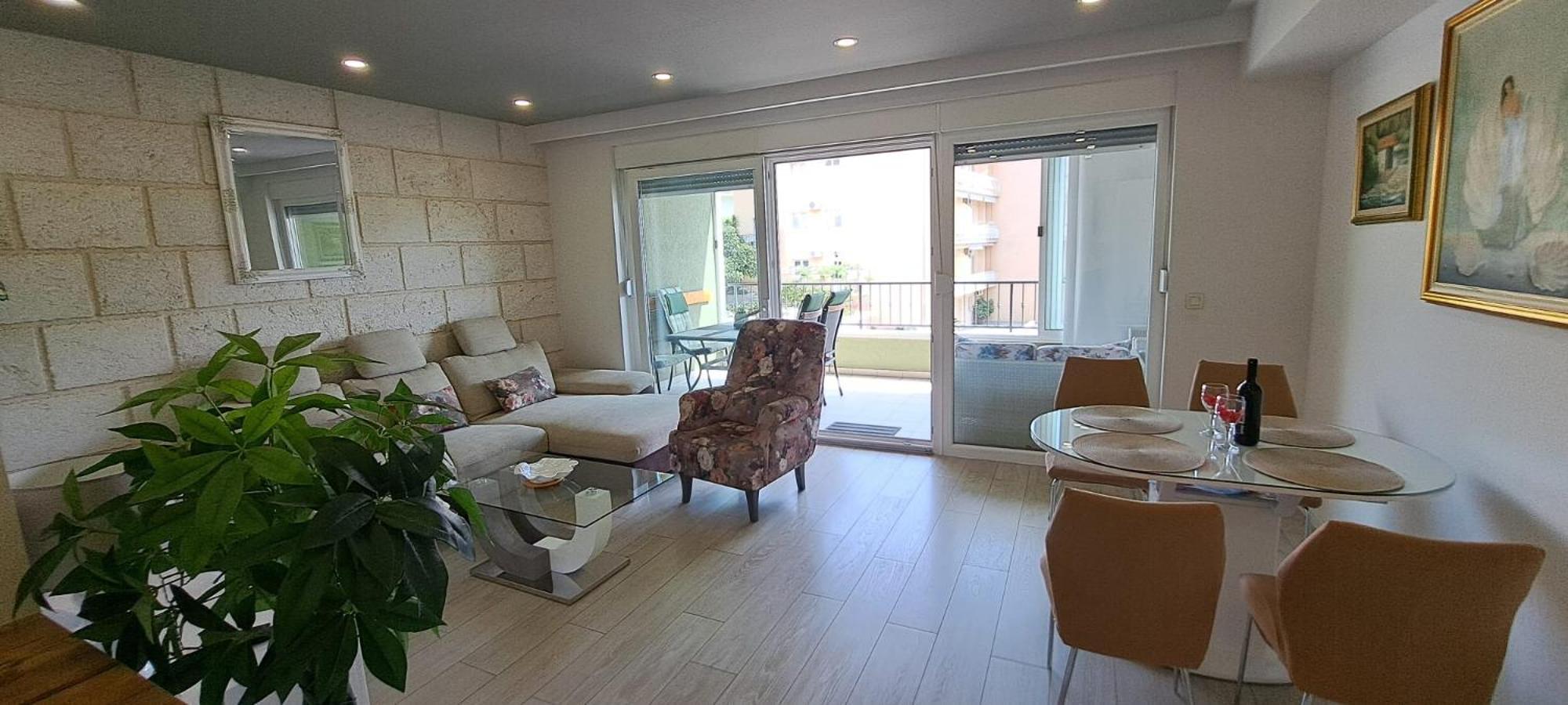 "Modern Apartment Matutu" - Parking Is In The Garage Makarska Buitenkant foto